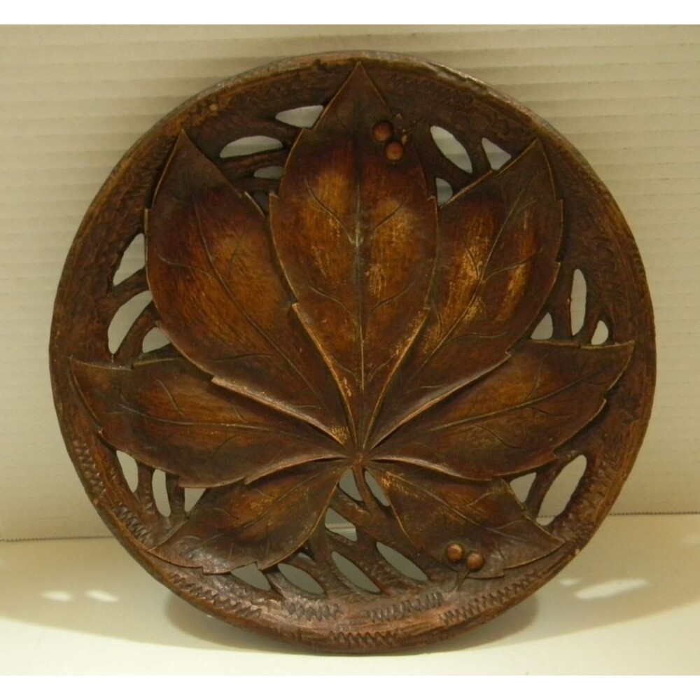 Vintage Syroco Wood Bowl Wall Hanging Leaf Holly Made in USA MCM